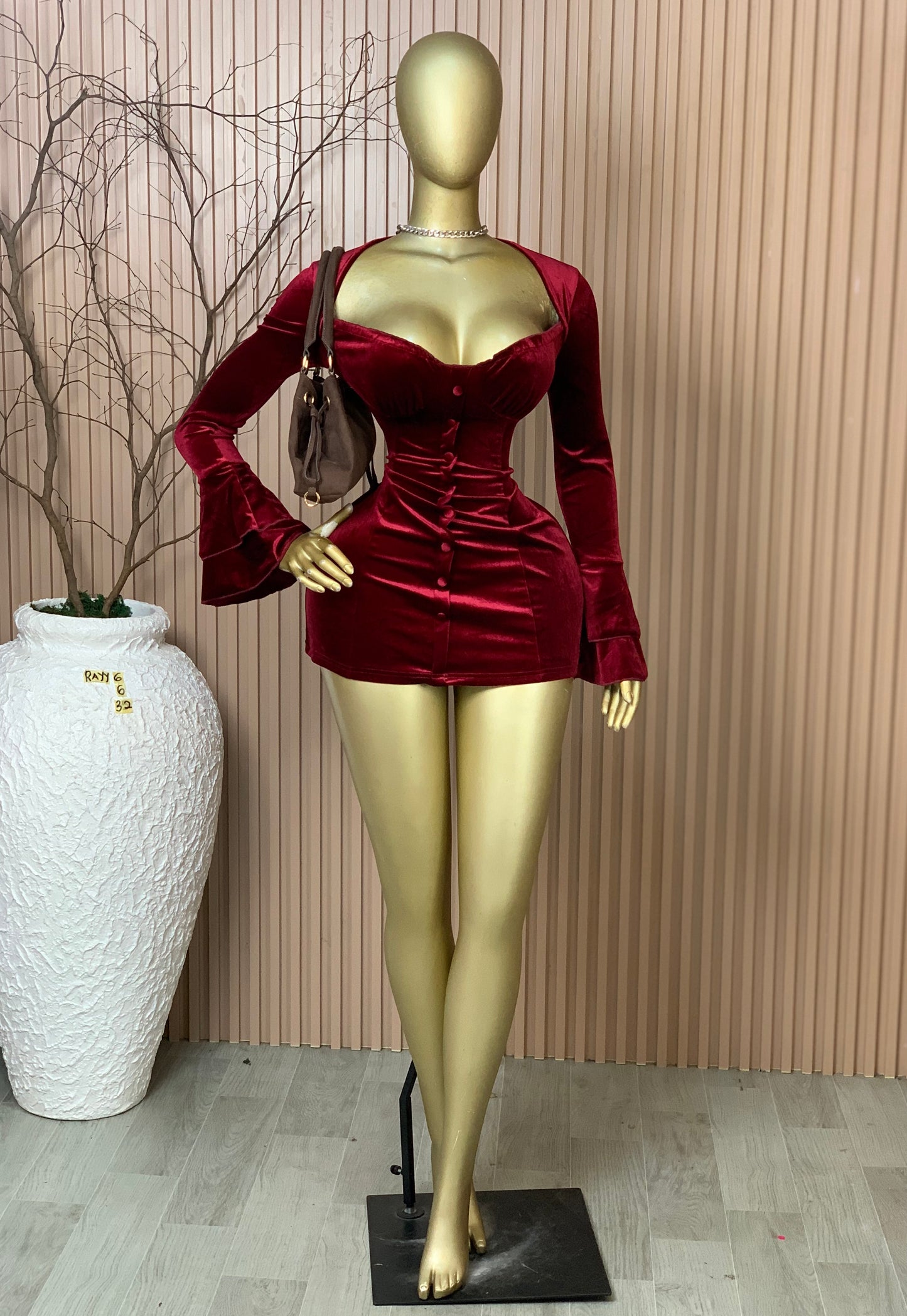 SIZE6 RAYY6 Length31 Wine dress