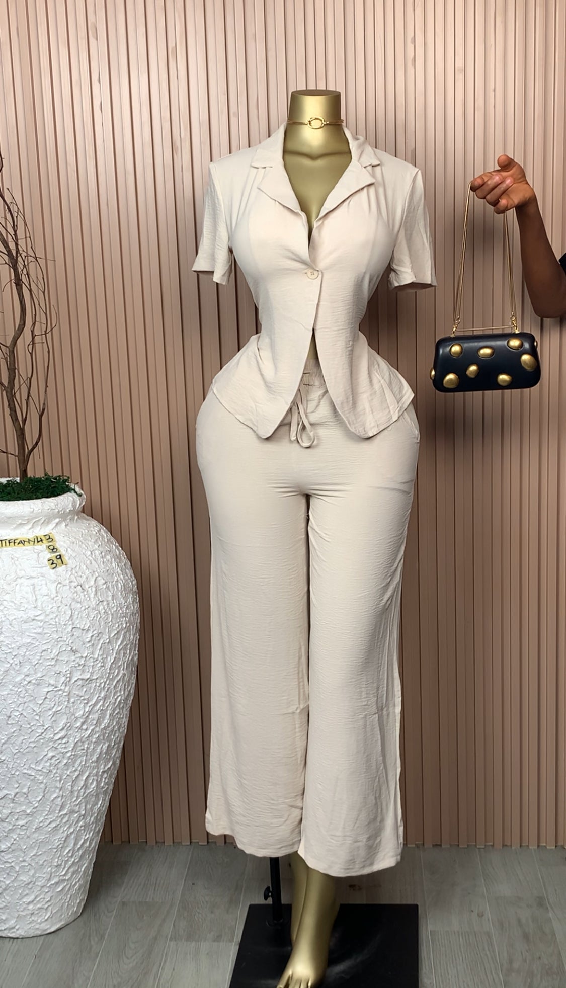UK Size 8 Tiffany43 Brand New Two Piece Cream Length39
